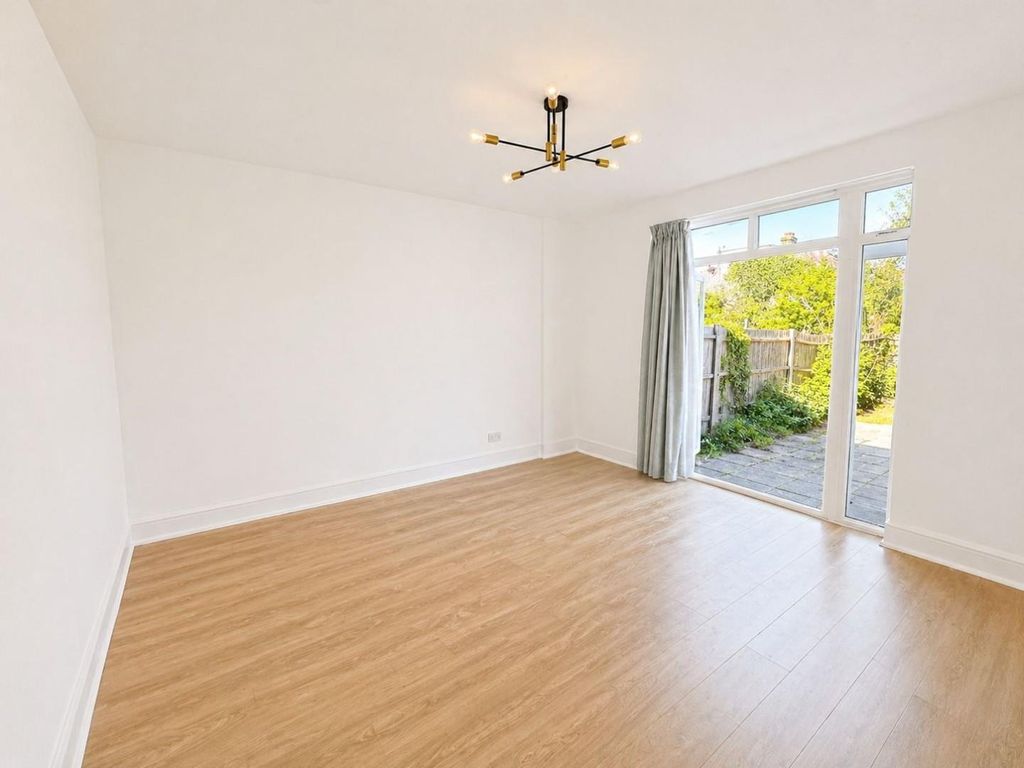 Property photo 2 of 12 Dining Room
