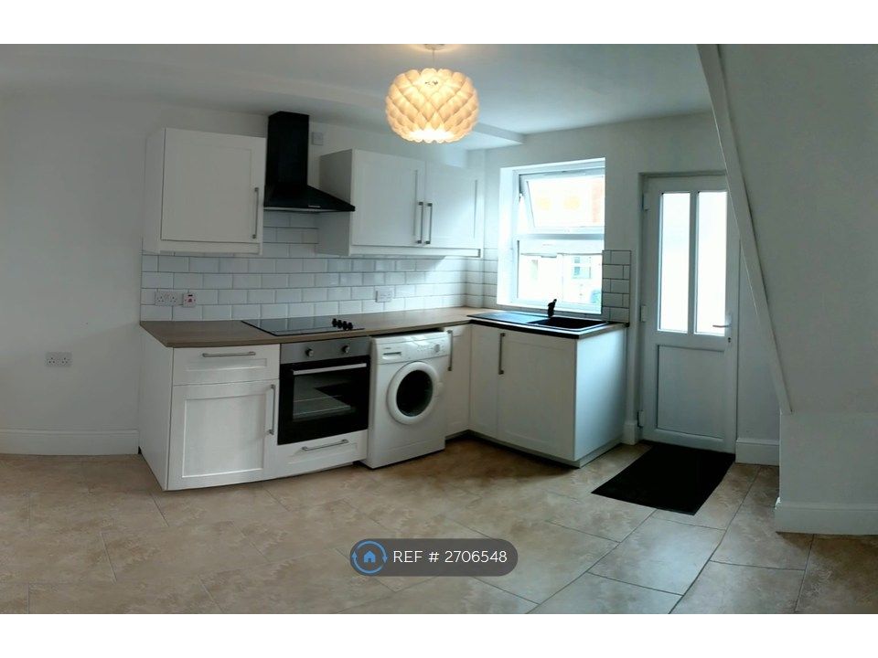 Property photo 2 of 13 Dining Kitchen