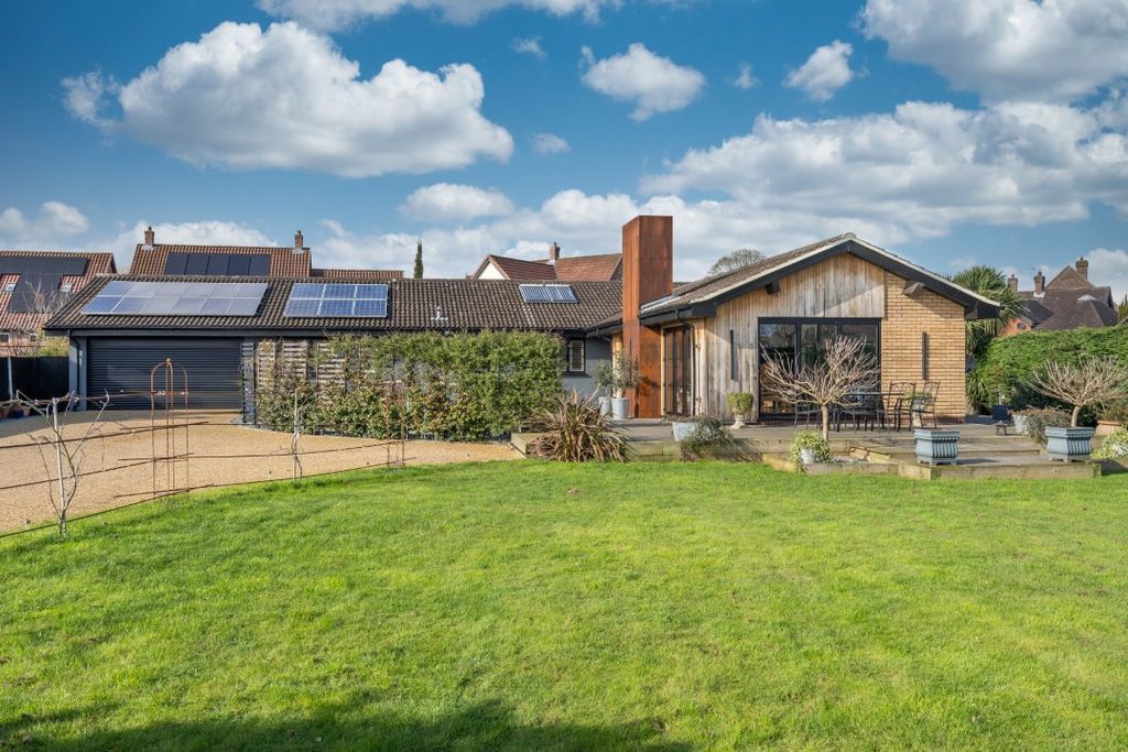 Property photo 1 of 30