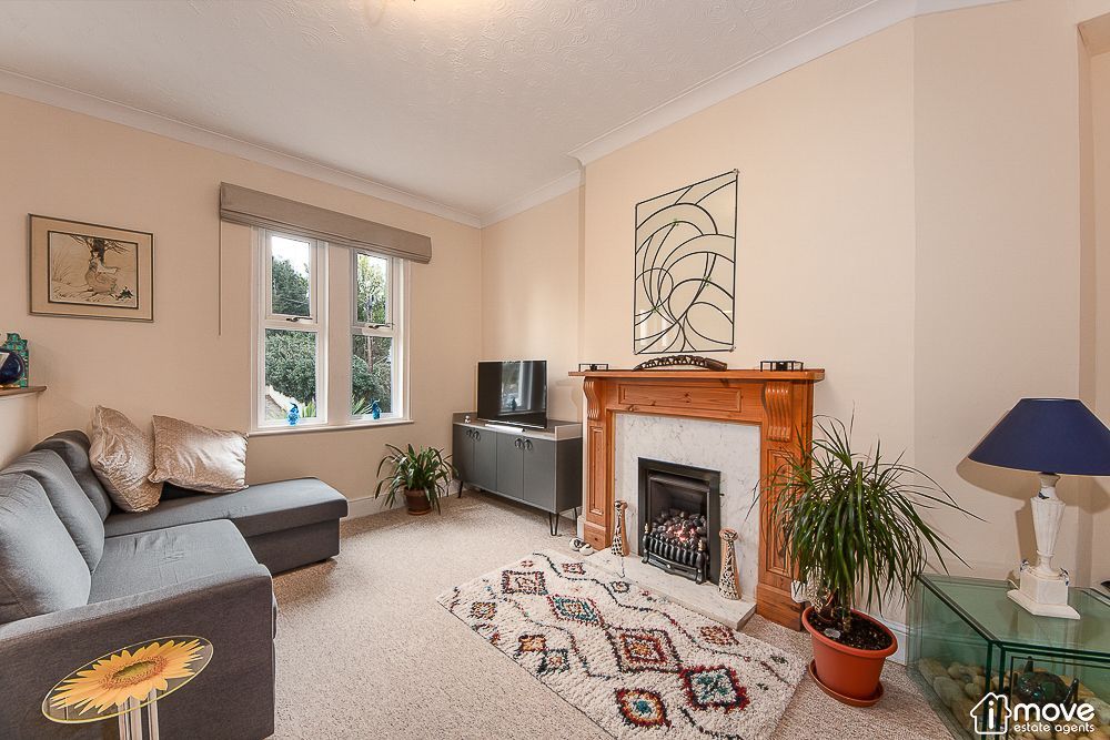 Property photo 3 of 12