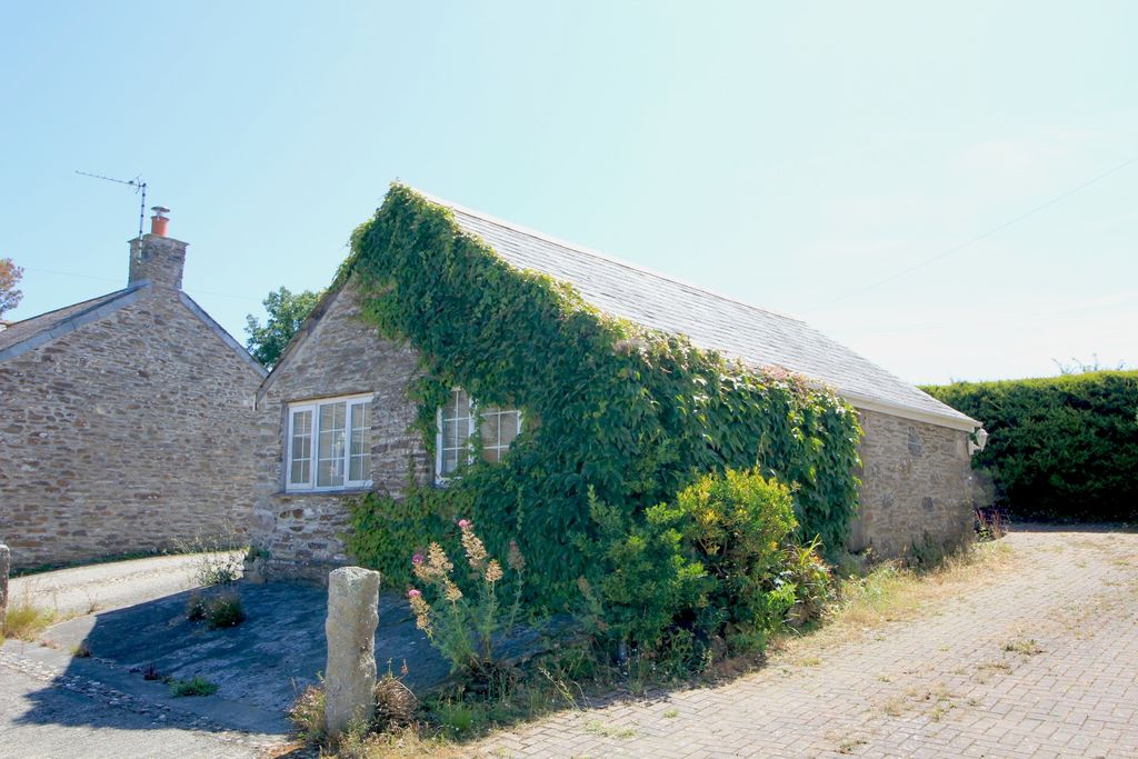 Property photo 2 of 8 3380084