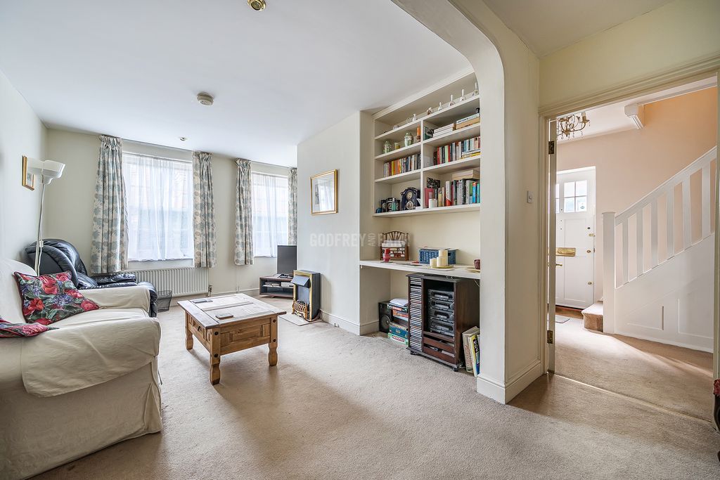 Property photo 2 of 17