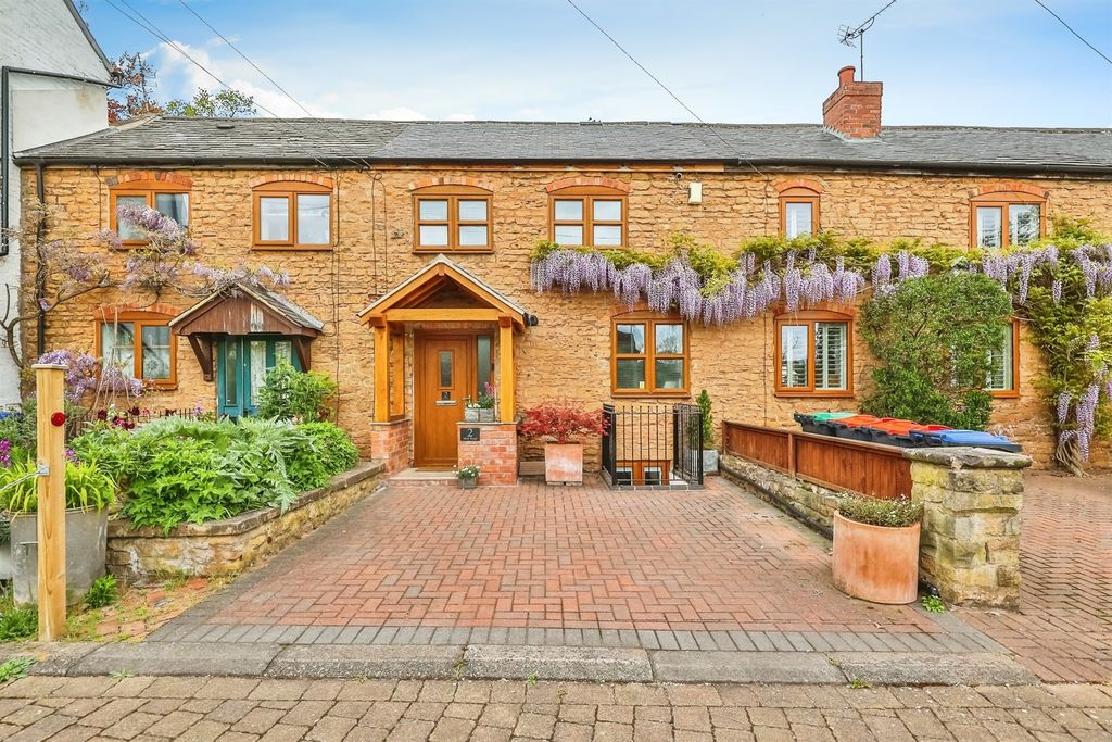 Property photo 1 of 18