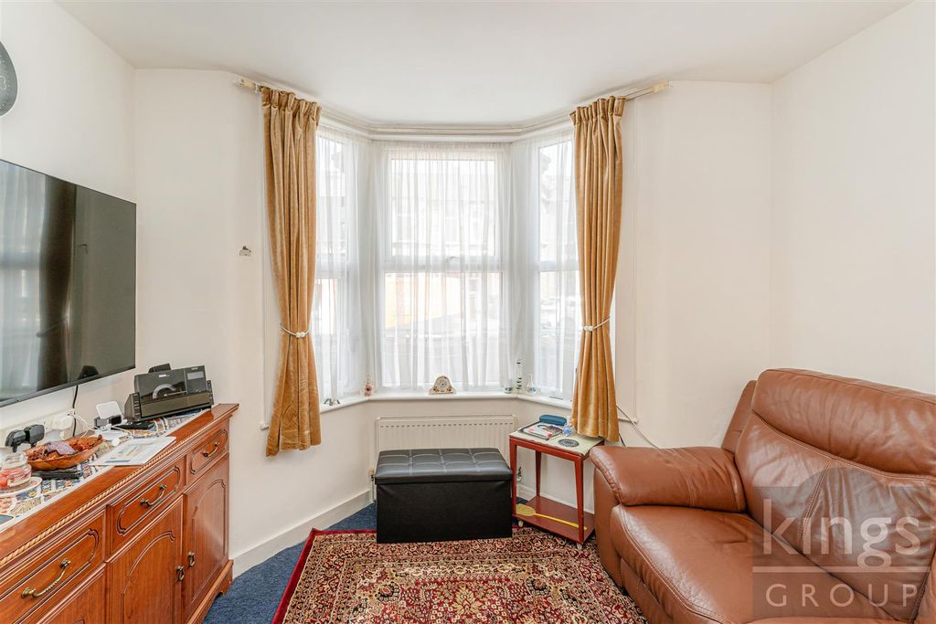 Property photo 3 of 17 11.Jpg