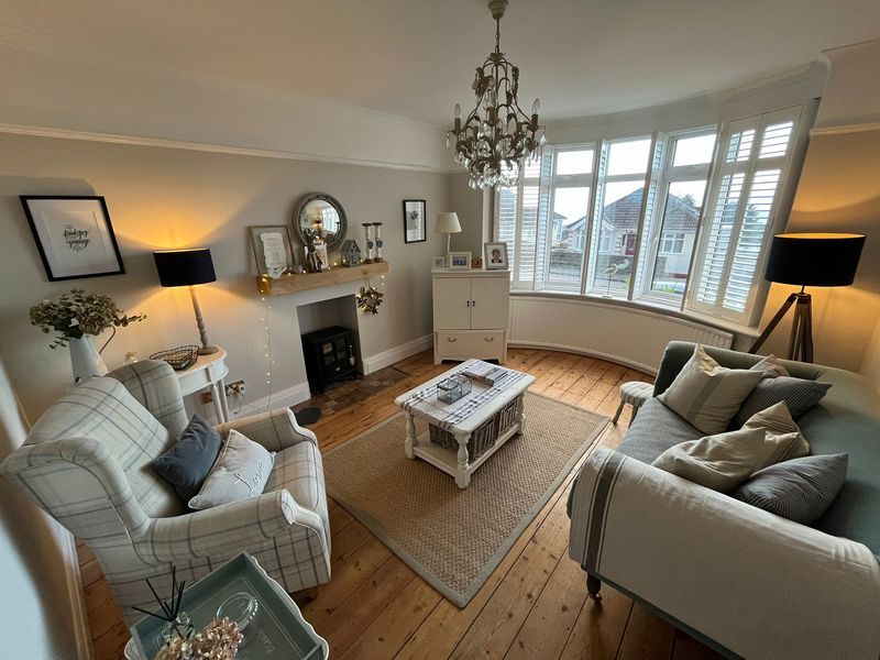 Property photo 2 of 42 Sitting Room