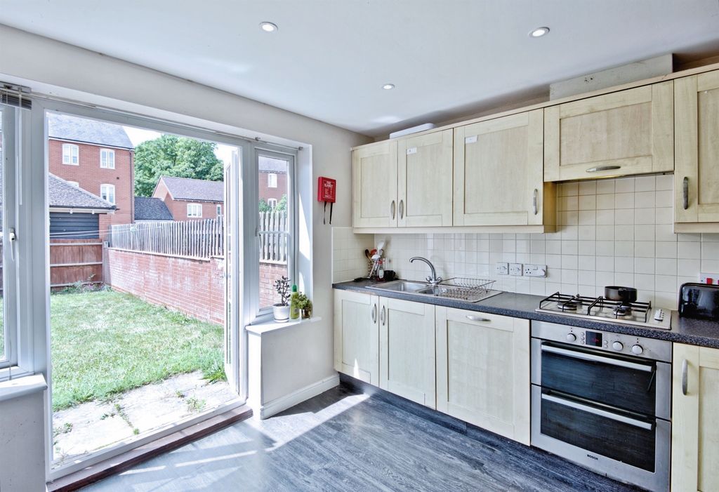 Property photo 3 of 17