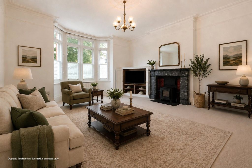 Property photo 3 of 18 Sitting Room