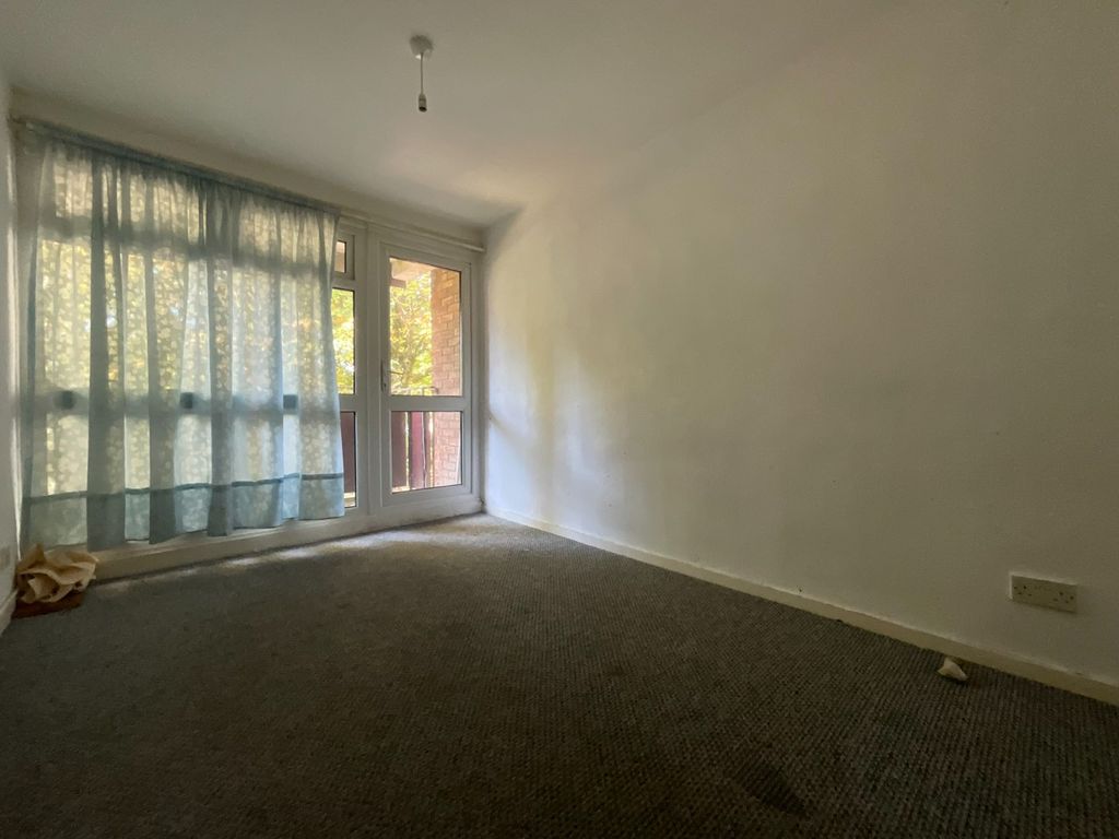 Property photo 3 of 10 4404582