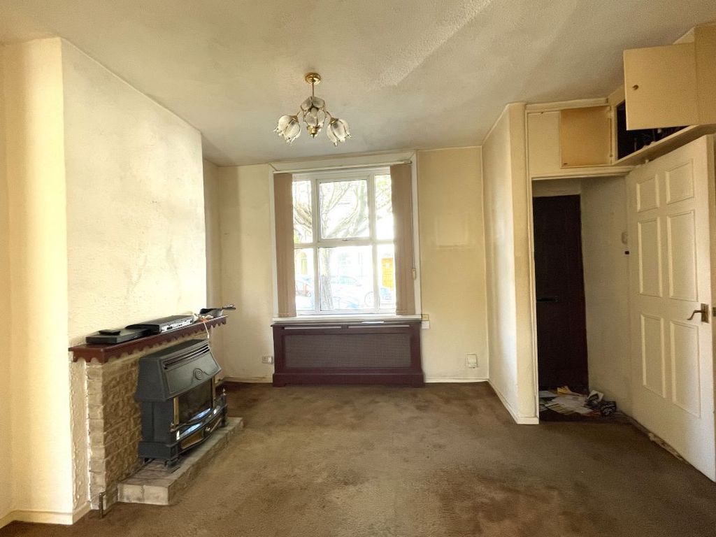 Property photo 2 of 16