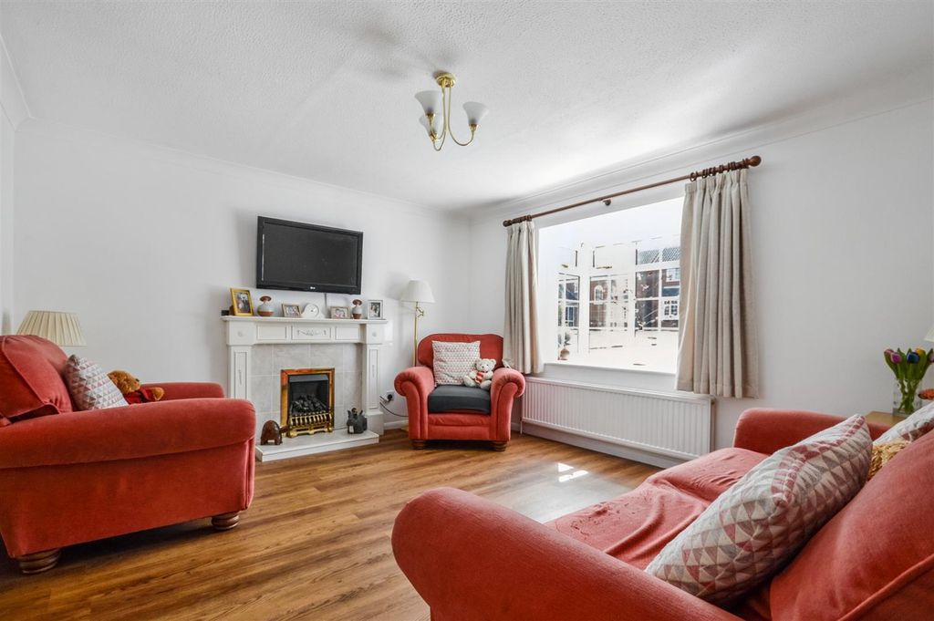 Property photo 2 of 14