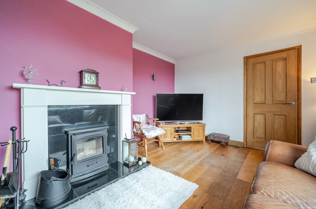 Property photo 3 of 29 1464228-4-6A0B453...