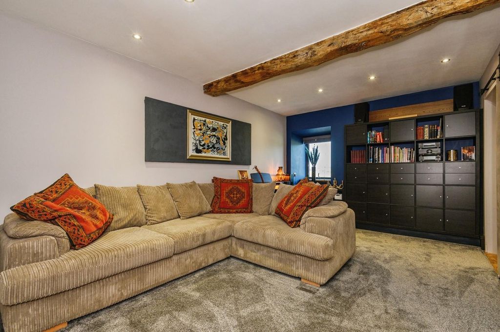Property photo 3 of 48 Jlp-32.Jpg