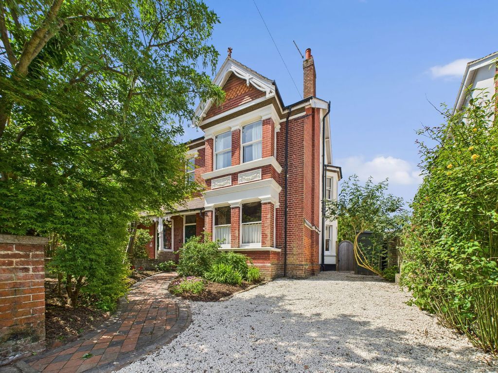 Property photo 1 of 37