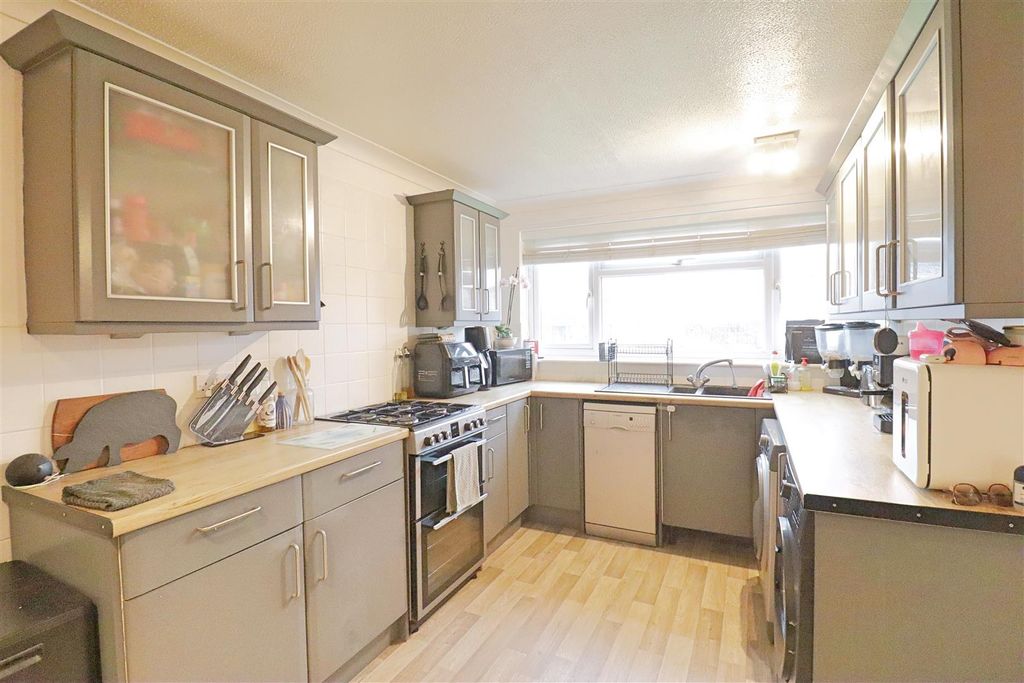 Property photo 2 of 14 Img_2871.Jpg