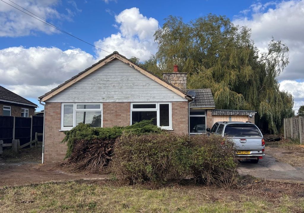 Property photo 1 of 32