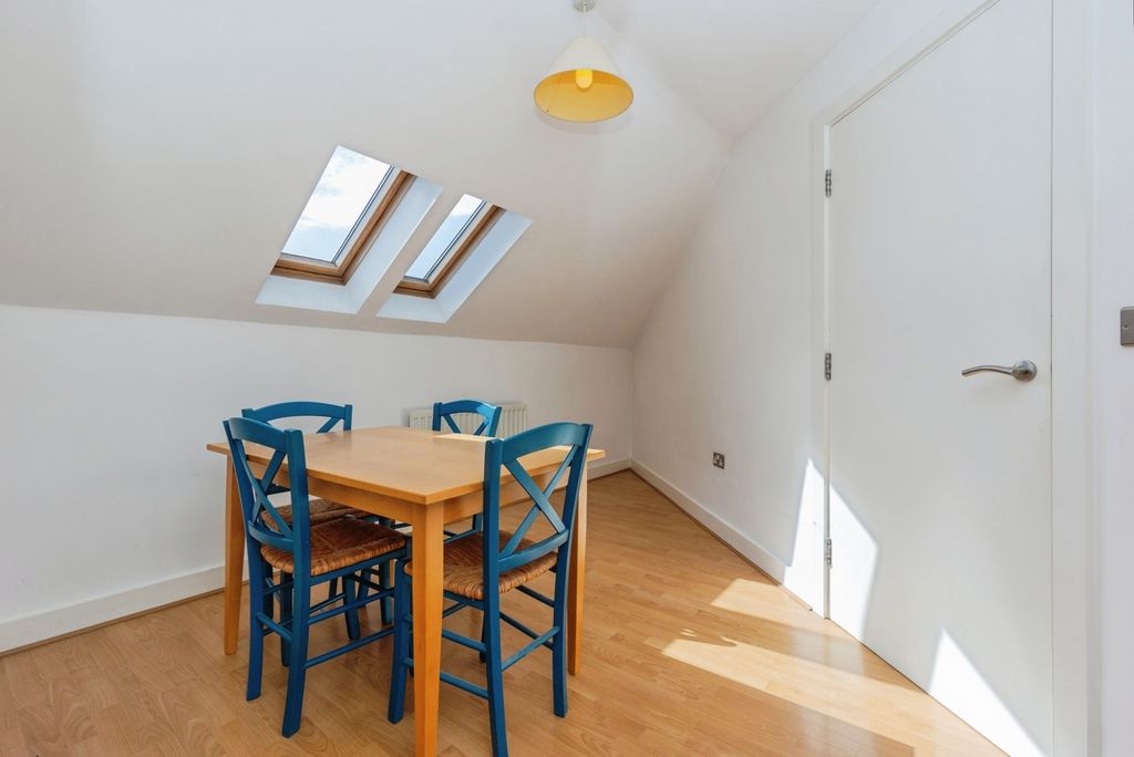 Property photo 2 of 13 Pbox-Img.Jpg