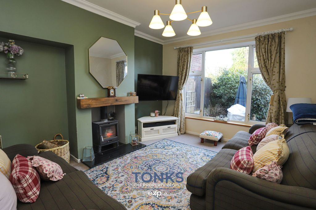 Property photo 2 of 20