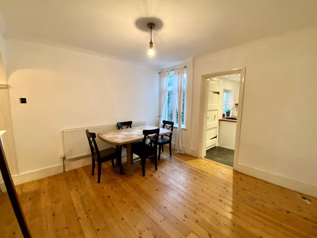 Property photo 3 of 13 Picture 3