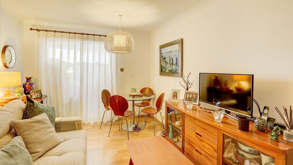 Property photo 3 of 11 <Alttext/>