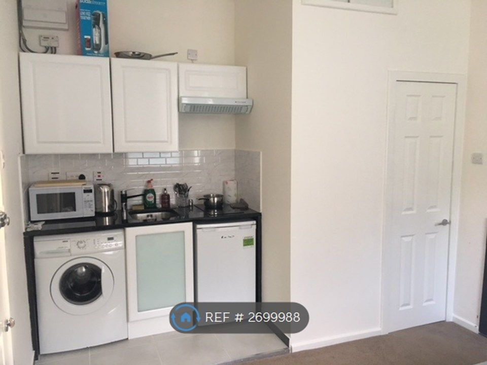 Property photo 1 of 12 Kitchen Area
