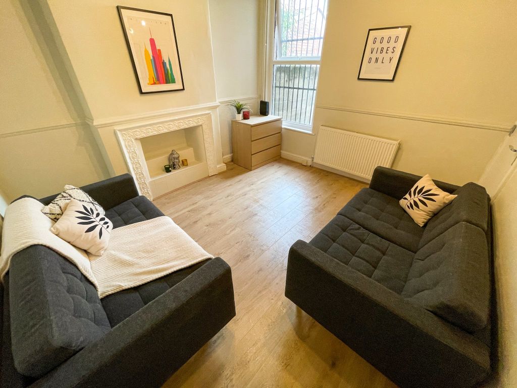 Property photo 2 of 7 File_005