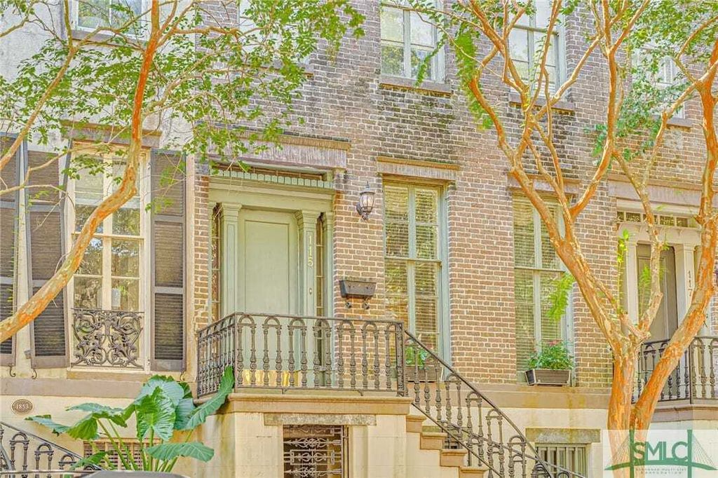 Property photo 1 of 31