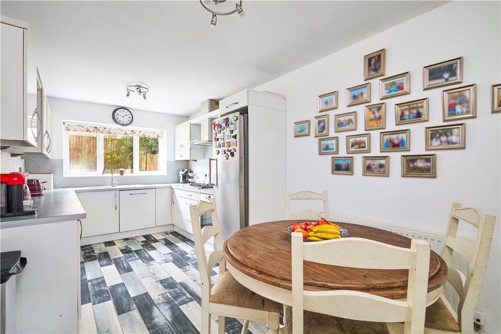 Property photo 3 of 21 Dining Kitchen