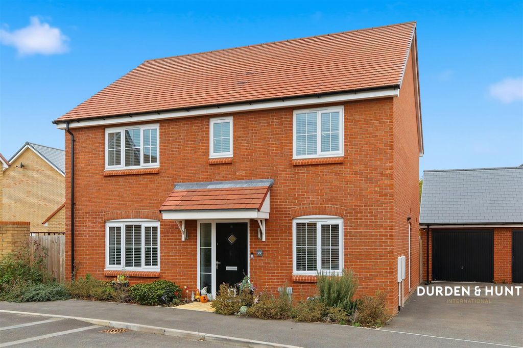 Property photo 1 of 25 Bourne Brook View