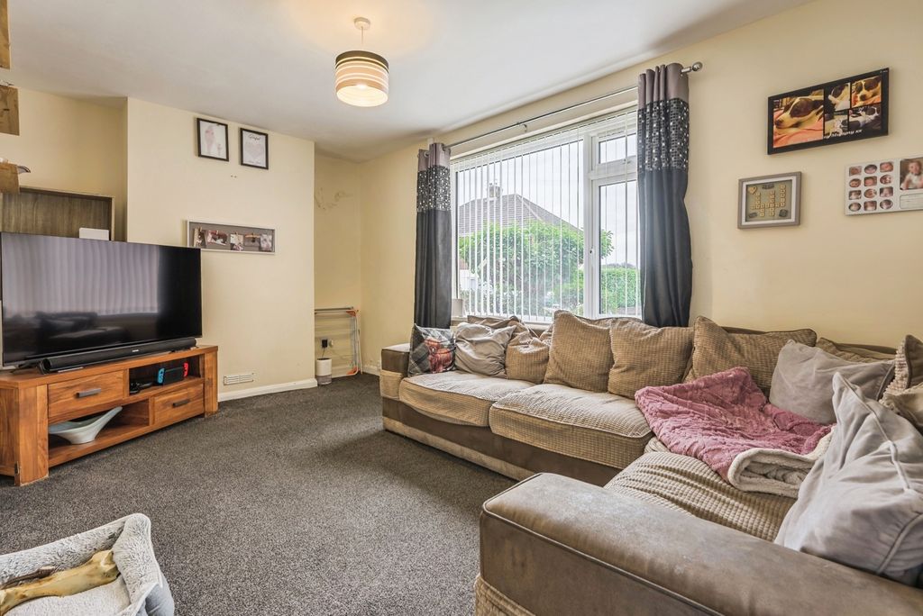 Property photo 2 of 17 Photo