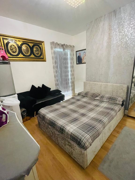 Property photo 3 of 4 Gallery