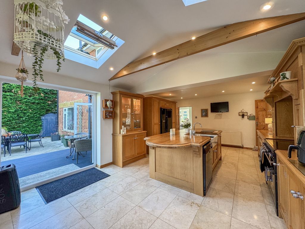 Property photo 3 of 58 Img_1861