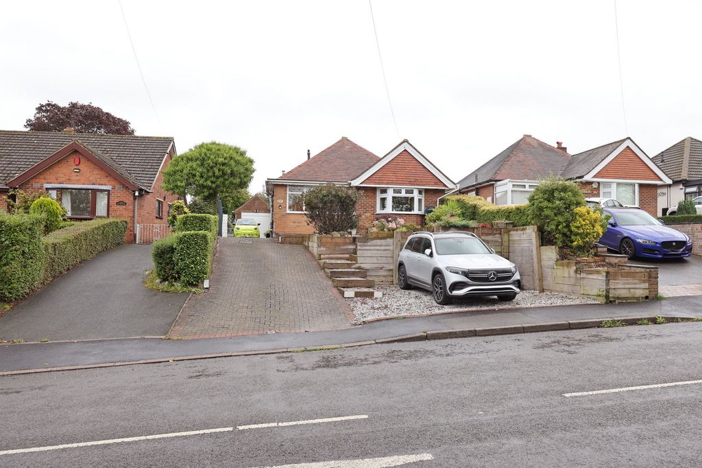 Property photo 1 of 77