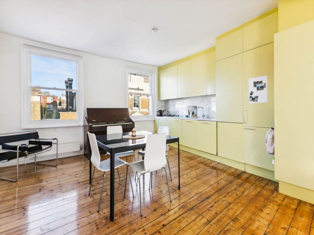 Property photo 3 of 13 255 Portobello Road, London, W11 1Lr-5