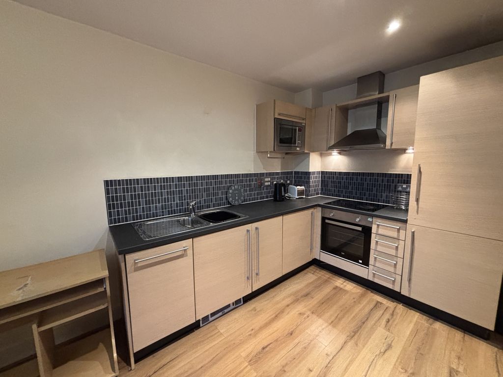 Property photo 2 of 11 Image9