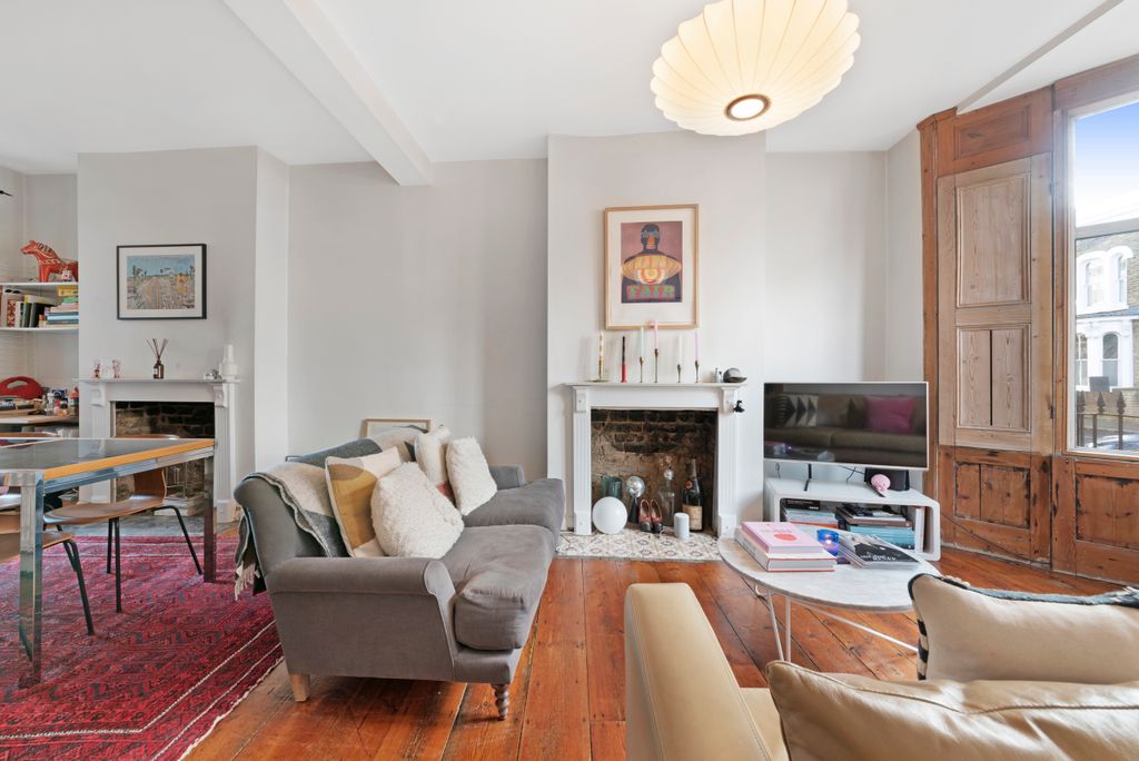 Property photo 3 of 17 Photo 2