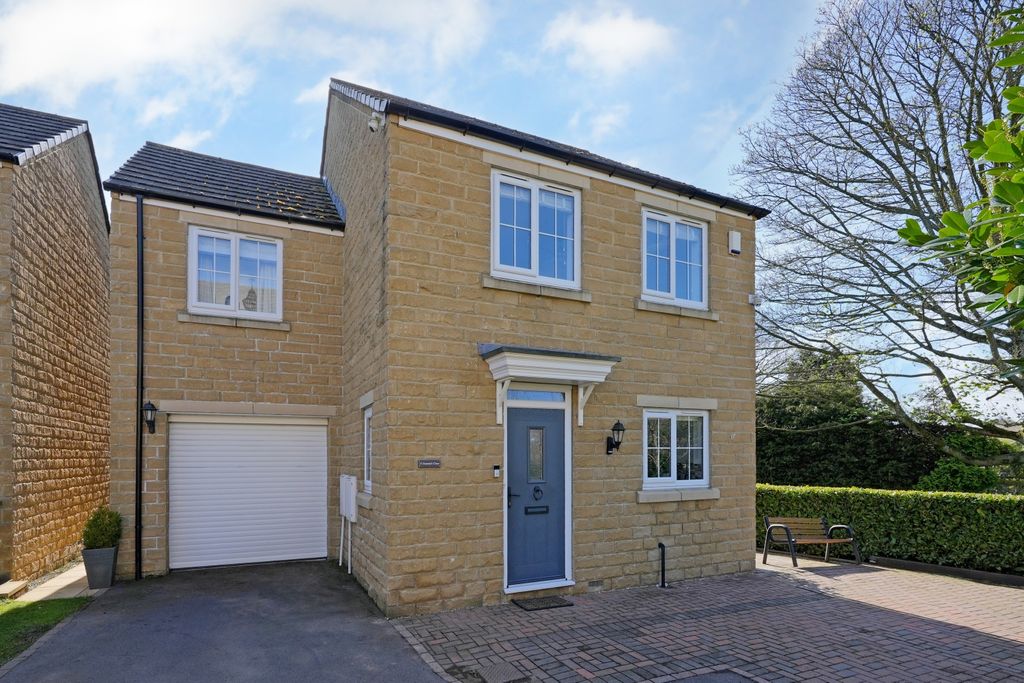 Property photo 1 of 37 Dsc07188