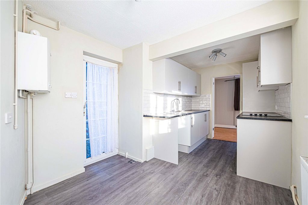 Property photo 3 of 14 Picture No. 24