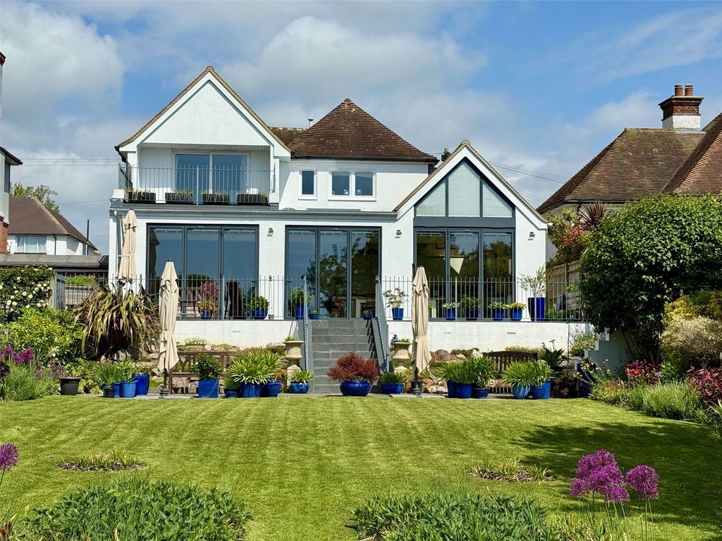 Property photo 1 of 37 Picture No. 41