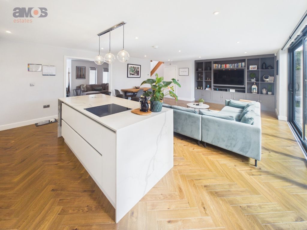 Property photo 2 of 34 5525164