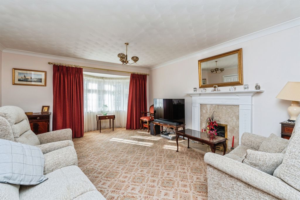 Property photo 2 of 20