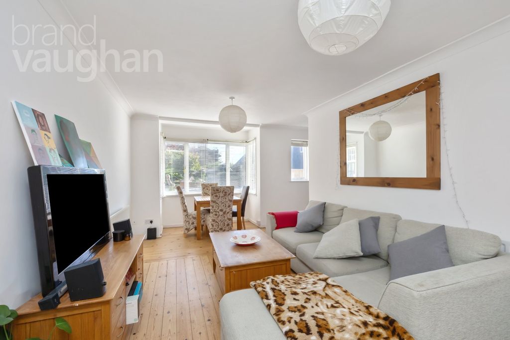 Property photo 3 of 21 Picture No. 28