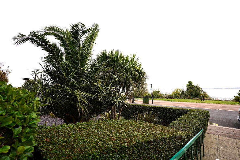 Property photo 3 of 12 Dsc00084-Modified.Jpg