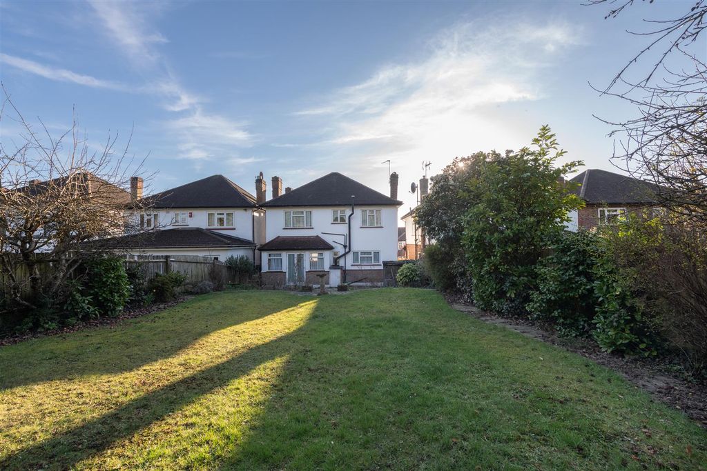 Property photo 2 of 13 Manor 12.Jpg