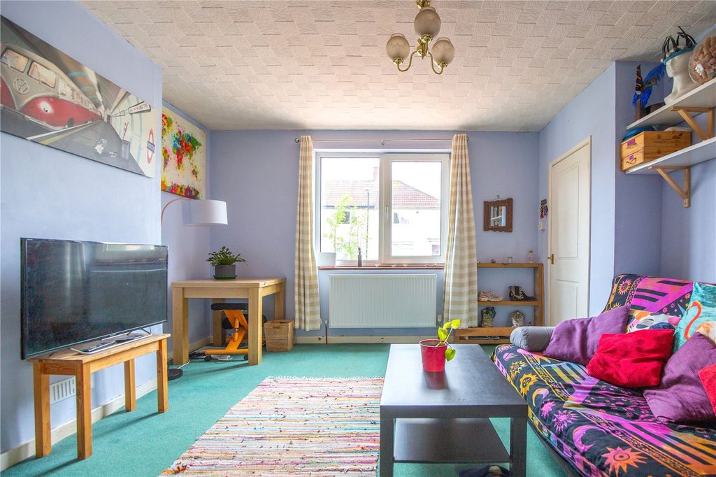 Property photo 3 of 23 Picture No. 06