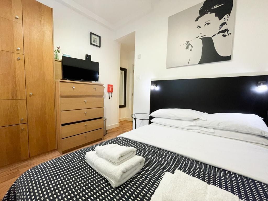 Property photo 1 of 5 4555580