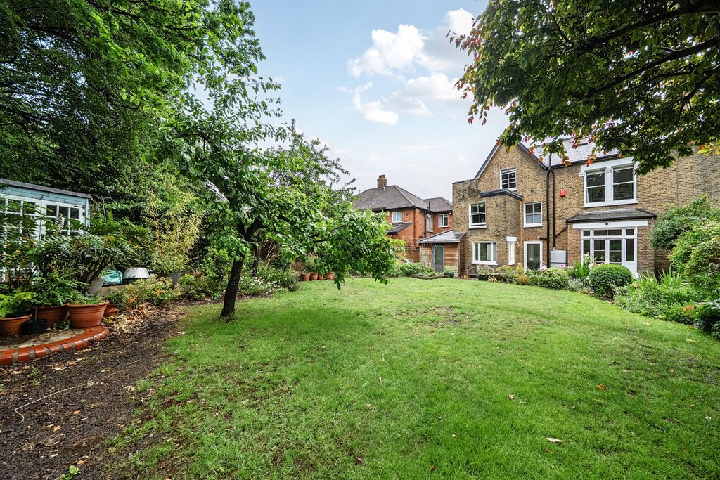 Property photo 2 of 19 1468941-7-6A1Ebfa...