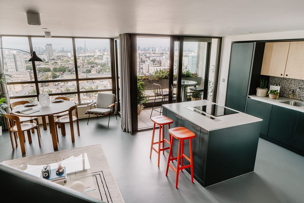 Property photo 1 of 33