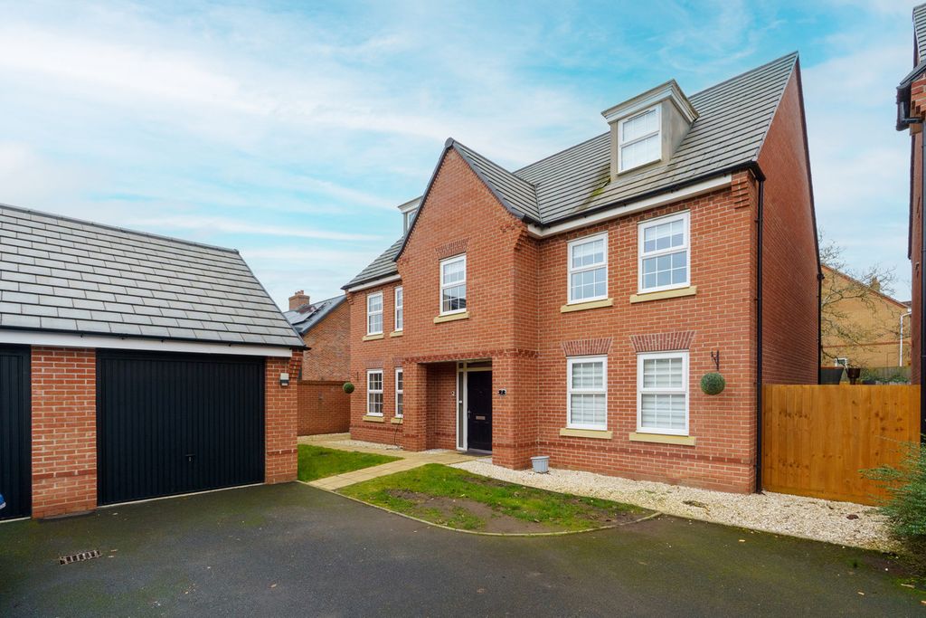 Property photo 1 of 13