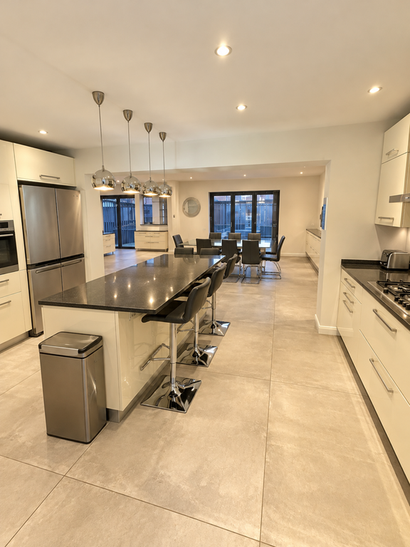 Property photo 1 of 7 Kitchen