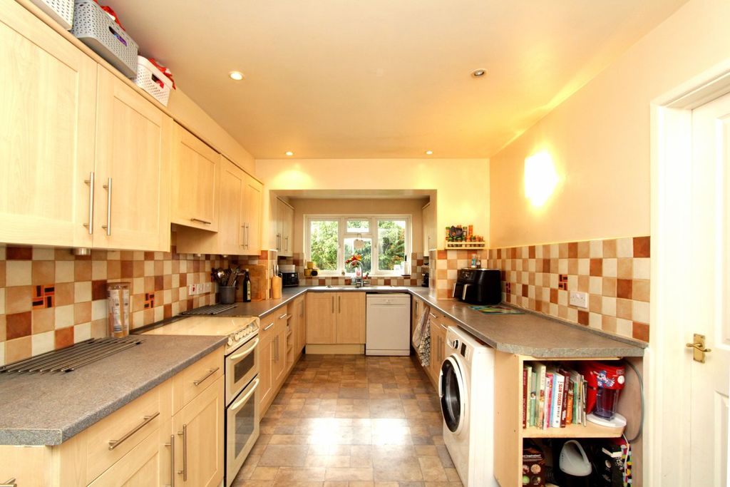 Property photo 3 of 22